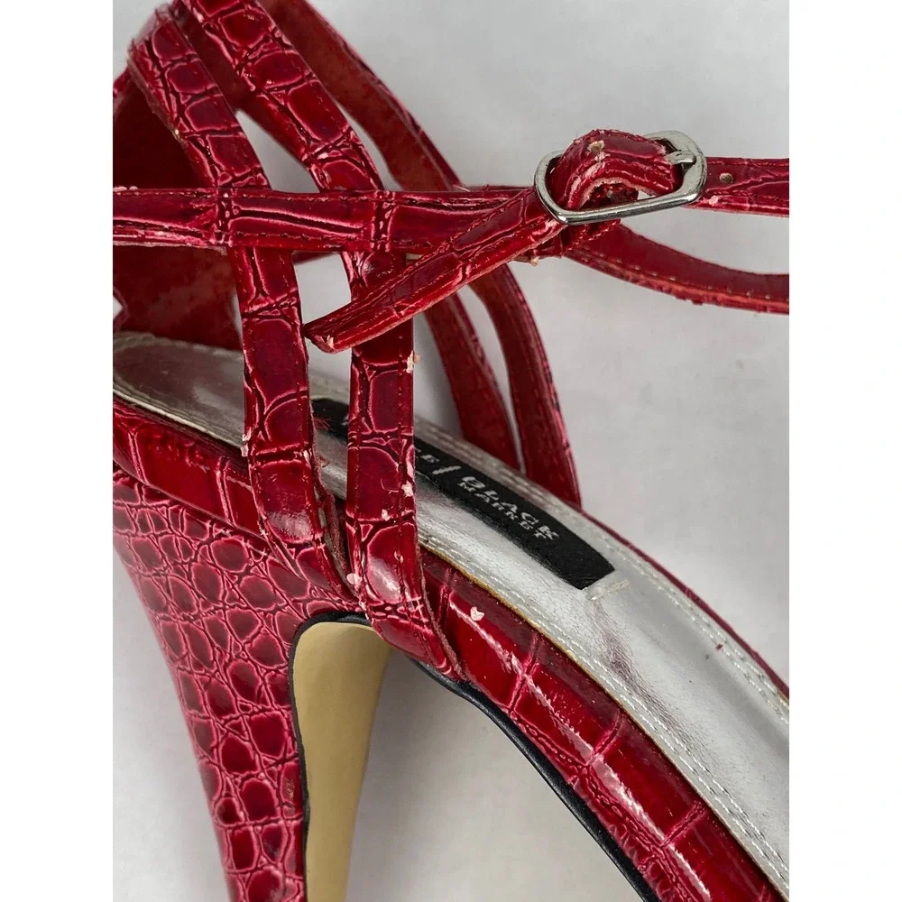 White House Black Market Red Croc Embossed T-Strap Platform Heels Womens 7M